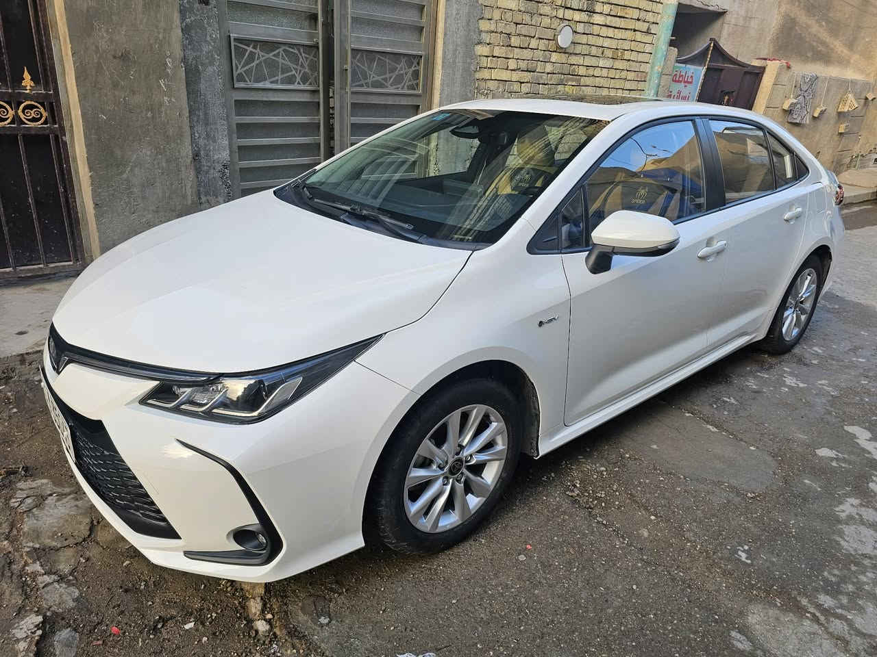 السلام عليكم
كورلا موديل ٢٠٢٤ بأسمي مكفولة  نظيفة داخل وخارج مغلفة ارضية وكشنات ماشية ٢٢ 
مكانهة الدورة شارع ٦٠
للاتصال ***********
