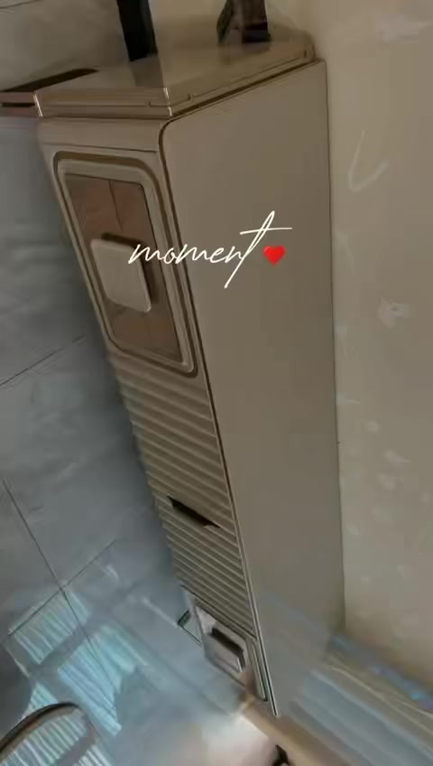 السلام عليكم عندي ميز للبيع جديد سعر 275 وبي مجال شوي رقمي الاستفسار***********
