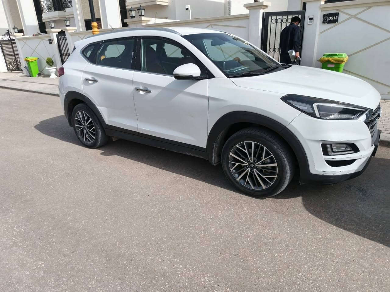 سلام عليكم
توسان للبيع فقط 2020خليجي
لايت ٥ عدسات معروفه مواصفاتها ميحتاج ذكرهن  محرك ٢٠٠٠ دوش رقم بغداد دولي تحويل مباشر سونارها مرفق وياها
سعر ١٤٥ وبيها مجال 
 غير متواجد ع الفيس اتصل ***********
#الجميع
