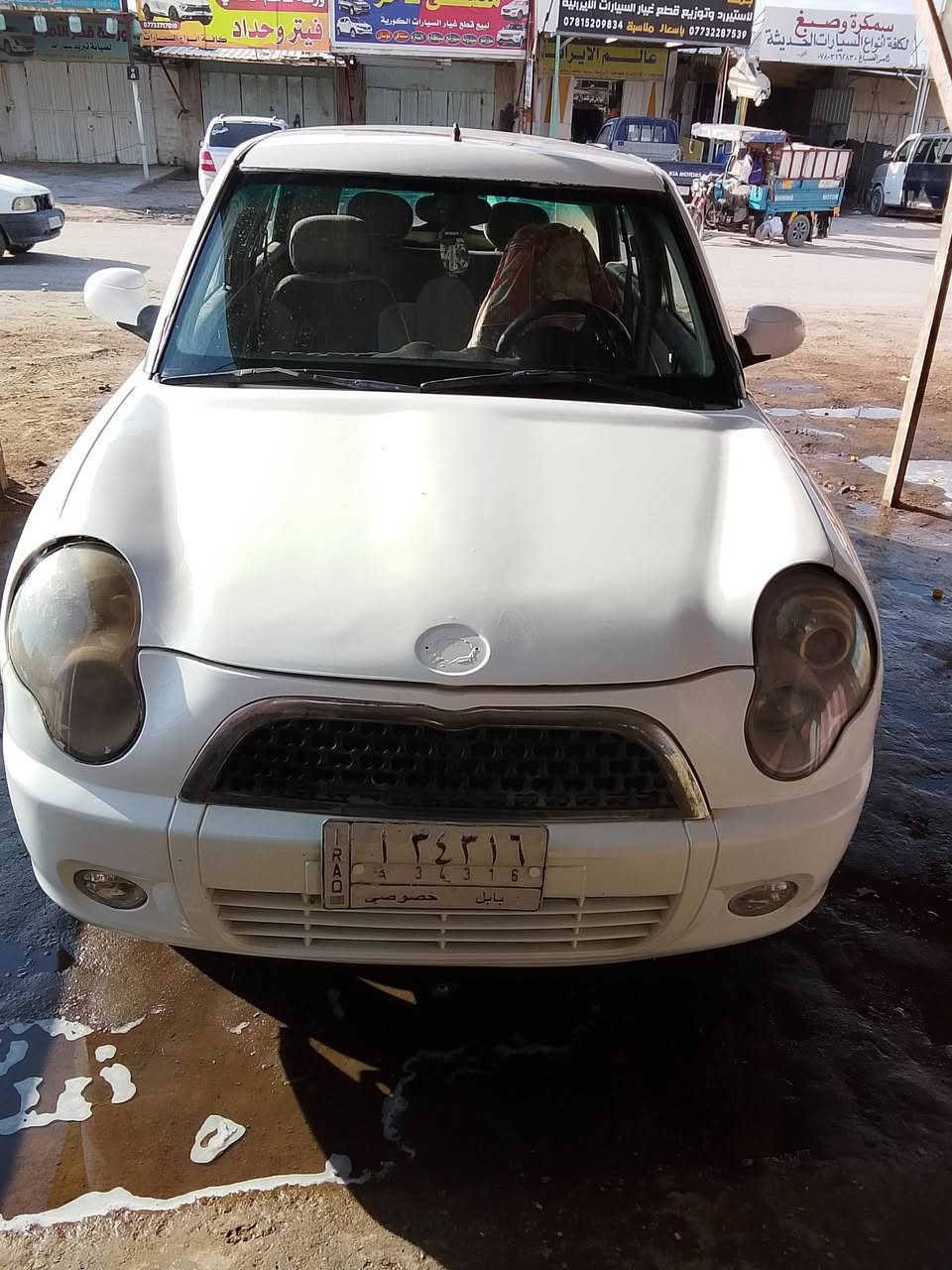 السلام عليكم
ليفان 13 
محرك 1800 كورلا كير بلادي تبريد شغال حدادية قبل فترة سويتهة تخم تاير جديد السيارة مصبوغة عام السيارة بأسمي 
عارضهة 29 وبيهة مجال
***********
