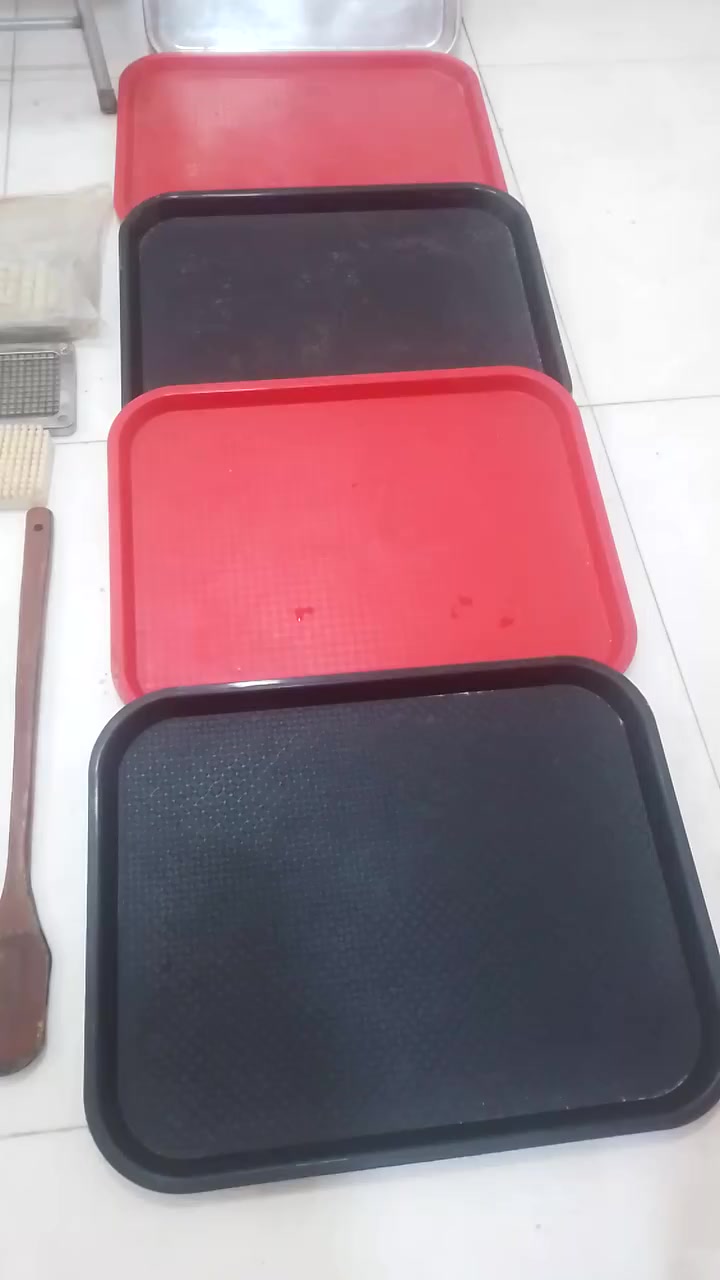 غراض مطعم نظيفات للبيع...
سعرهن كلهن ب ٥٠  الف
بغداد الشعب ***********
الشراي يتصل واتساب او رصيد
