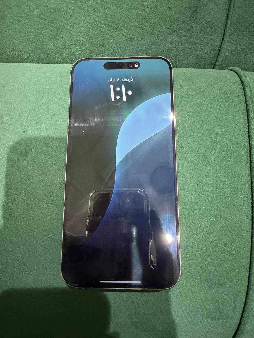 السلام عليكم ايفون 15pro maxمستعمل شركه ماستر لون تيتانيوم ذاكره ٢٥٦بطاريه ٨٥جهاز نظيف جداً جداً العنوان الدوره /حي الميكانيك رقم الهاتف ***********
