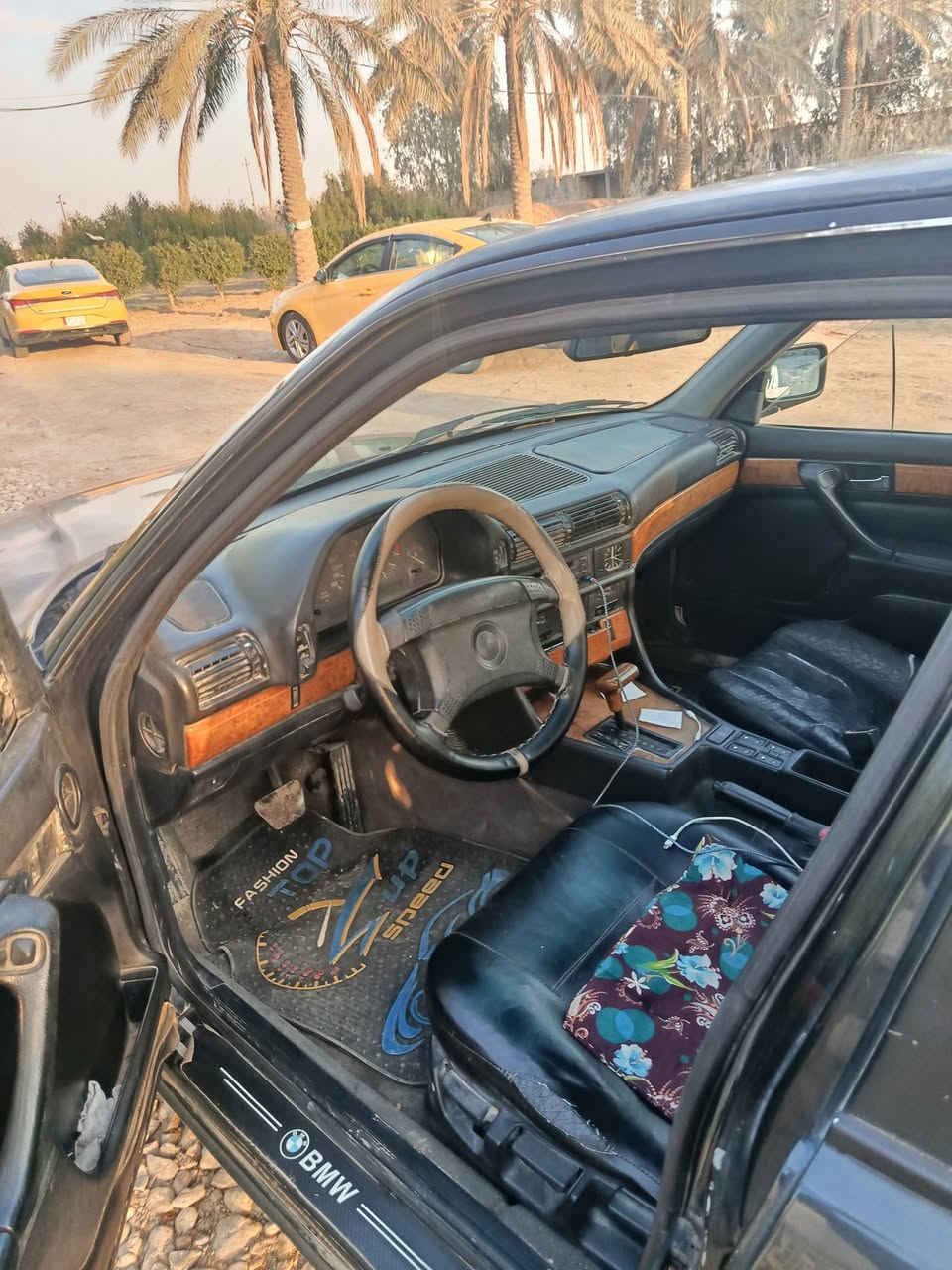 السلام عليكم    BMW 730  موديل  1994 مكينه و كير و كشر كفاله كير اوتو  مكينه 3500
بدون صبغ خلاص بلاديه حتى من الصبغ 
دبل ايرباك دبل جكمجه جام كهرباء 
تبريد ثلج وشغال قطعتين 
كهربائيات على وضع البلاد بدون جطل حداديه جديده  جاهزه بدون نقص  رقم بغداد الدولي باسمي هزه قبل شهرين 
السعر 39 وبيها مجال بسيط 
مكاني واسط الصويرة 
***********
