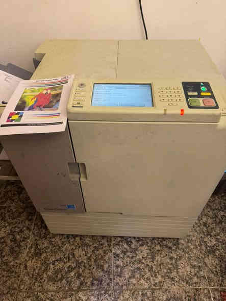 السلام عليكم طابعه ريزو 3010  نظيفه جدا للبيع التفاصيل اتفضل خاص  او اتصل ع الرقم ***********
