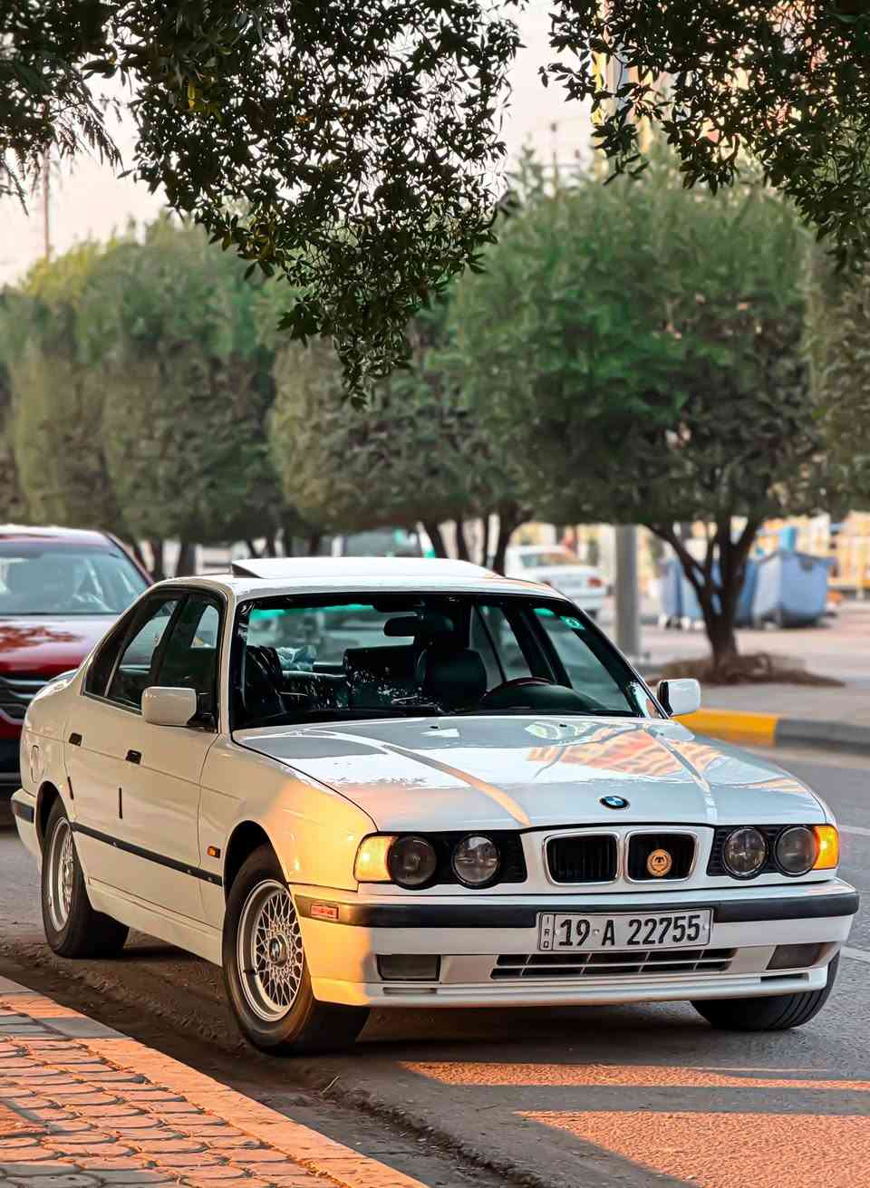 السلام عليكم من رخصت الأدمن المحترم…
صلوا على محمد😍
BMW525i((1990))🤍..
بي أم دبليوا موديل ١٩٩٠ فئة ٥٢٥ أصل مسكر وارد امريكي مكفولة كفالة عامة من الضربة والتبديل وحتى البااارد السيارة جاهزة ونضيفة كلشي بيها بلادي حلوه  فقط صبغ جمالية بسبب شخوط وجراد بدوون دااخل اي داخل مابيها عليهاا ادامة كااملة كير مكينة حدادية كلة جااهز عليهاا مواصفات فووول ١/١..
فتحه ((سلايت)).
مكينه مسكر فانوس.
ويل خلية الأصلي.
نضام APS.
قطعتين تبريد.
كراسي جلد.
سنتر لوك+ريمونت.
كود حماية Protection code.
دبل أيرباك.
3 أنضمة قيادة (سبورت،نورمال،أيكو).
سستم صوت كامل من نوع BOSE+دمامات
وبعد بيهاا هواية مواصفات السيارة جاهزة وكاملة 100% بل أضافة عليها طبقة حماية((نانو سيراميك)) رقم كربلاء مميز دولي تريد وكالة تريد تحويل بلي يعجبك السعرررر((٦٩)) وبيهااا مجاااال……. 🤍
للأستفسار:***********
            أو ***********
