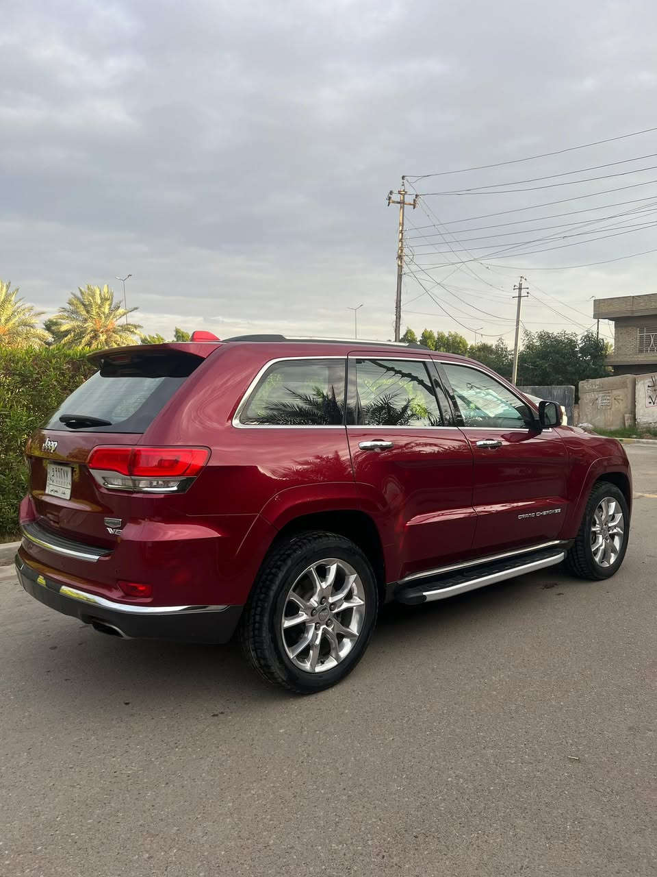 السعر 27500$

جيب سومت هيمي موديل 2015
خليجي وكالة العرصات 
٨ سلندر 5.7
ماشية ١٤٠ الف ميل
السيارة على ايد وحدة من موديلها 
كفالة من الصبغ و التعديل و الكهربائيات و تبريد و كير و مكينة مبدل فقط بطلين
معروفة مواصفات السومت 
بانوراما
رادارات ٣٦٠ درجة
حساسات ٣٦٠ درجة 
كراسي خرن تدفئة و تبريد و ستيرن كهرباء و تدفئة
شاشات ٣
جكات تصعد و تنزل
سستم صوت هارمن كاردن
السيارة كاملة من كلشي  نقصها بس حجر بيئة يوكع من السعر
مكانها بغداد السيدية 
***********
