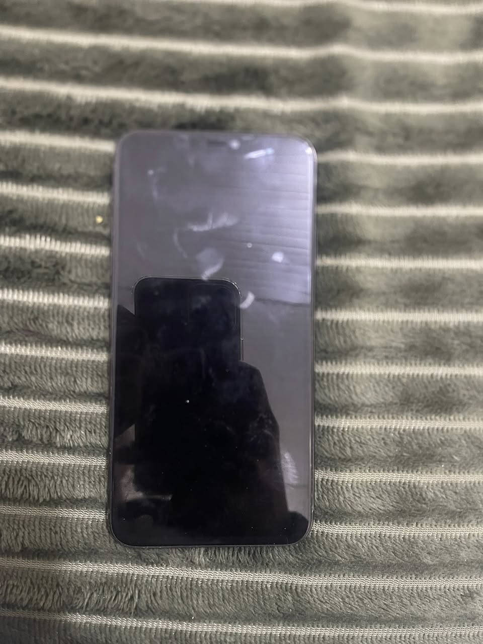 11 برو ماكس للبيع أو مراوس الجهاز مستبدل بطاريه اصليه ألجهاز بي فطر ب ضهر المكان ناصريه مركز السعر 260 وبيه مجال قليل الرقم *********** مكلف ب نشر
