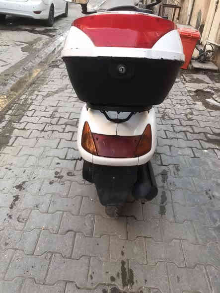 السلام عليكم سبيس ياباني مكينة ناعمة دراجة جاهزة من كل شي سلف هندر كهرباءيات كيجات قفل ستيرن قفل جنطة  دبلات تايرات بريكات بس الكفر الامامي مكسور ومصلح السعر 350 قفل مكان بغداد الاسكان ***********
