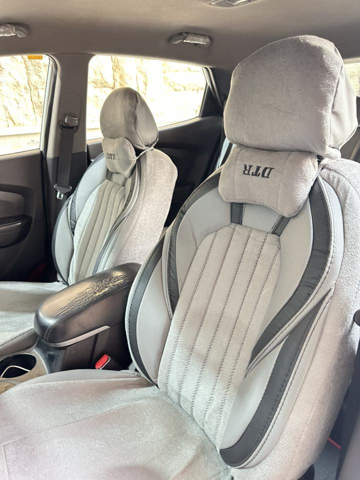 توسان
2011
خليجي
رقم بغداد انكليزي
بأسمي
ماشيه 217الف
مبدله مكينه جديده
3قطع صبغ
صبغ باب ونص اثر شخوط 
صبغ بنيد بدون شواصي. 
حافه الجنطه صبغ
مكاني بغداد الكرخ
السعر 109بيه مجال قليل
للاستفسار ***********
