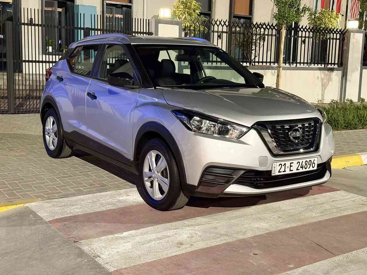 نیسان کیکس خلیجی (٢٠١٨)
قەباغ سندوقی بۆیاخە 
لەگەڵ پەڵەیەک چەمەلەغی پێشەوە
بێناوبێ ئێرباگ 
کامل سێرڤس هایدرۆلیکی گێڕ
ڕۆنی مەکیینە
چوارتایەی تازەی لەژێرە
باتری تازەیە
بێ تەقەوڕەقە
سەنەوی تا (٢٠٣٠) تازەیە
بۆزانیاری زیاتر پەیوەند بکە
(***********)
