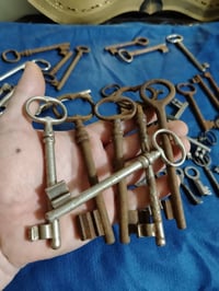 مفاتيح قديمة • ٤٨ قطعة