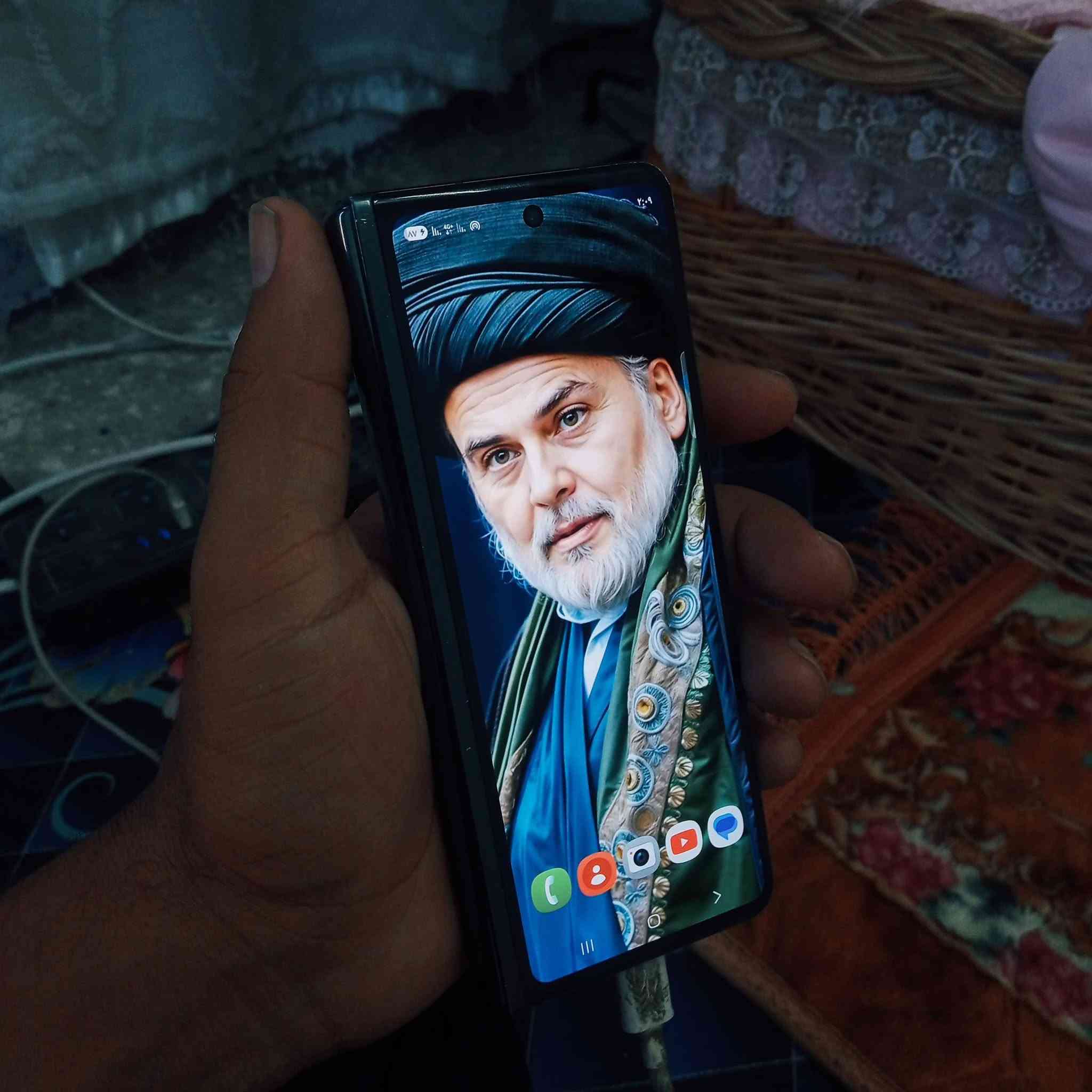بدون غراض ماعندي توصيل شاشه جبيره طافيه صغيره شغاله مابيه كلشي كامرات تخبل صوته عالي المس سريع بوبجي ١٢٠ فريم
اسم جهاز Galaxy Z Fold3 5G
ذكرته 512 رام 12
سعره 150 بي مجال بسيط كلش مكاني بغداد سوك حي رقمي ***********
