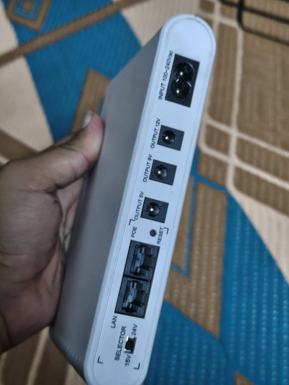 موفرلكم جهاز (Mini DC UPS) من ماركة NEXXT المعروفة، يشغل الراوتر والنانو بكفاءة عالية وبدون انقطاع.
المواصفات:
✅ بطارية قوية: بسعة 8800mAh تمشيك ساعات طويلة.
✅ متعدد الفولتيات: يدعم كل أنواع الراوترات والنانوات (9V, 12V, 15V, 24V).
✅ شحن موبايل: يحتوي على منفذ USB إضافي.
✅ حماية كاملة: يحمي أجهزتك من تذبذب التيار الكهربائي.
​💵 السعر: 25 ألف دينار (وبيه مجال للشراي).
📍 المكان: بغداد - مدينة الصدر - شارع الفلاح - قطاع 40.
📞 للتواصل: ***********
