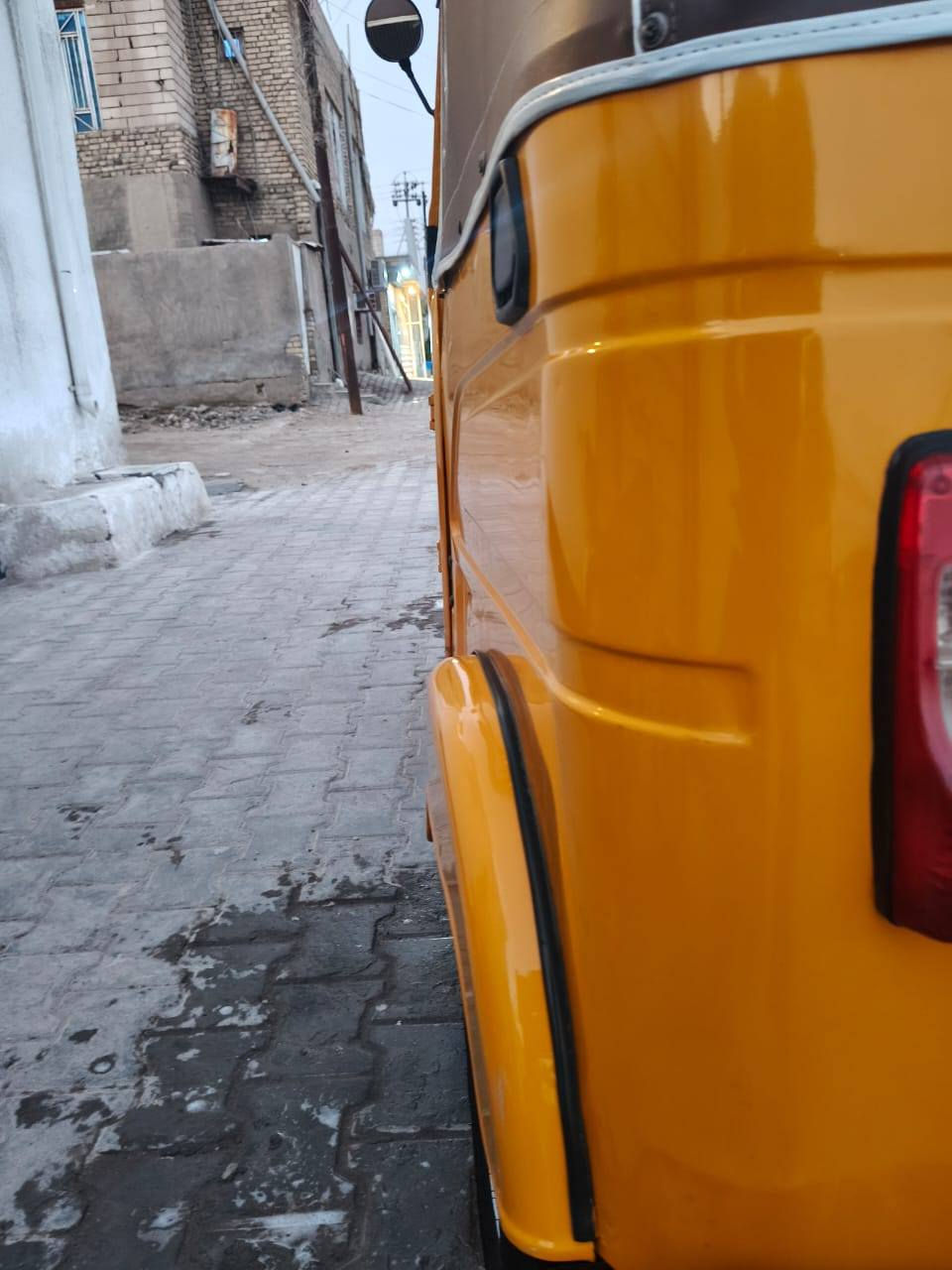 تكتك البيع مكلف بلنشر ماعرف سعرها لحد يراسني هاذه رقمي راعيها ‏‪0774 688 1468‬‏
