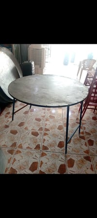 ميز دائري • ٣٠ قطعة • فلوجه