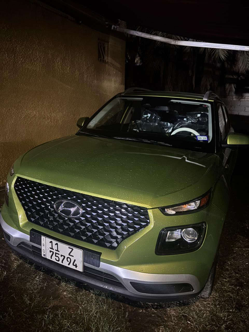 السلام عليكم
هونداي فينو لون مميز اخضر 
موديل ؛ 2024
فول موصفات اعلى فئه
ممشا السياره 9000 كيلو 
بصمه أبواب بصمة تشغيل
تشغيل عن بعد 
فتحه 
شاشه كار بلي واير ليس 
مكان السياره جسر ديالى الزعفرانيه 
للاستفسار ‭0788 968 3533‬ واتساب هم موجود
