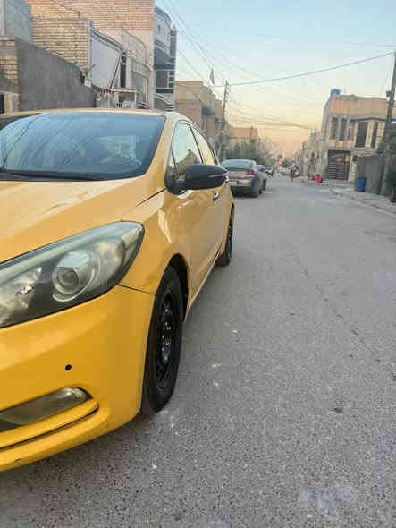 سلام عليكم فورتي موديل 16حادت كما موضح في صوره مع سونار مكينه دوش مفتوحه مكان السياره بغداد مدينه الصدر السعر 110بيها مجال بسيط سنويه ال29
رقم  موبيل ***********
