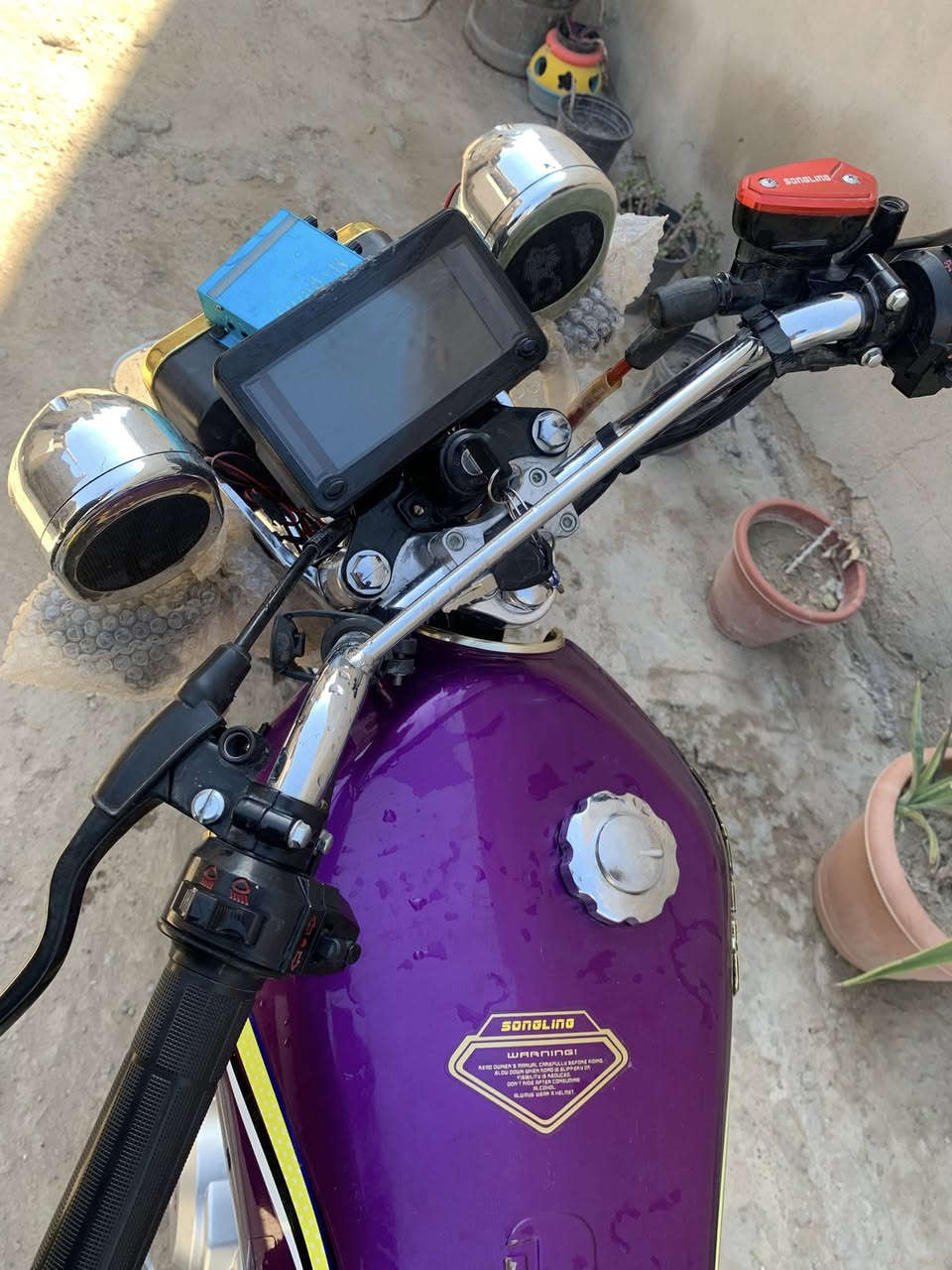 السلام عليكم دراجه 25  كفاله جديده مكاني المفرك السعر 720 وبيه مجال ***********
