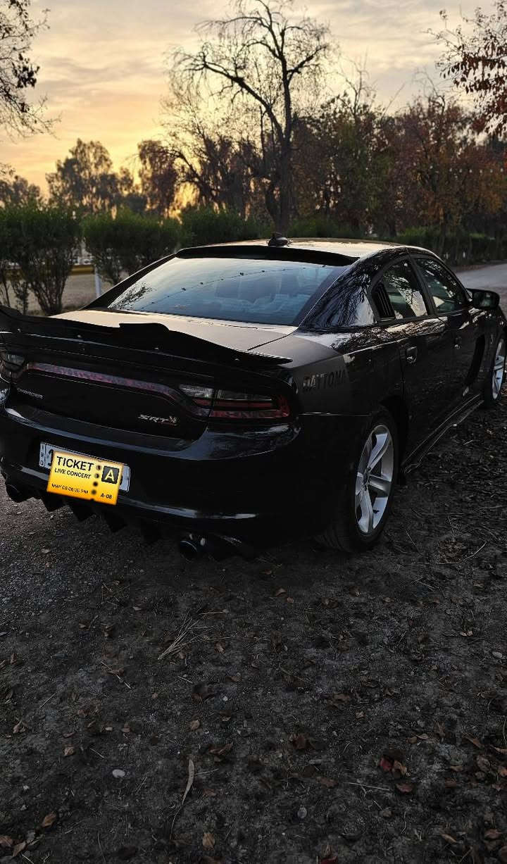 دوج جارجر   SXT   
الموديل : 2016 اصل
المحرك : 3600 
العداد : ( 150 M ).
اللون : اسود
الرقم : بغداد     
تشغيل عن بعد+ برمجة مراوح 
سستم دمام  الباين
فج 6 بستم   
الحادث : تبديل باب السكن + بالعراق صبغ جاملغ امامي وباب الخلفي اثر شخوط
سونار مرفق جديد 
السعر : 160 ورقه وبيه مجال بسيط 
  ( بدون كص )  صور الحادث موجود 
مكينه كير نظيفات جداً والسياره فول  
مكان السياره : بغداد او بعقوبه
*********** بعقوبة, ديالى
