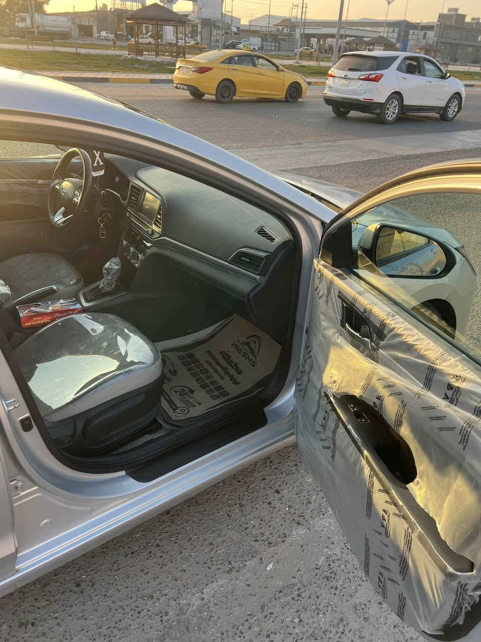 السلام عليكم
النترا مديل 20 وارد أمريكي 
حادث فقط بنيد بدون دواخل و جاملغ جه العبري بي تقسيم فقط بدون بارد و بدون ضربه 
قياده ذاتيه تحديد مسار 
شاشه جبيره كار بلي 
تبريد لمس مناخي 
سياره رقم أربيل بأسم كردي تحويل او وكاله 
محرك الفين 2000 دوش 
كير ايتي المرغوب 
ماشيه 80 
سياره جديده و معتني بيها 
مكاني بصره الحيانيه 
سعر 134و بيهه مجال 
الاتصال/ ***********
