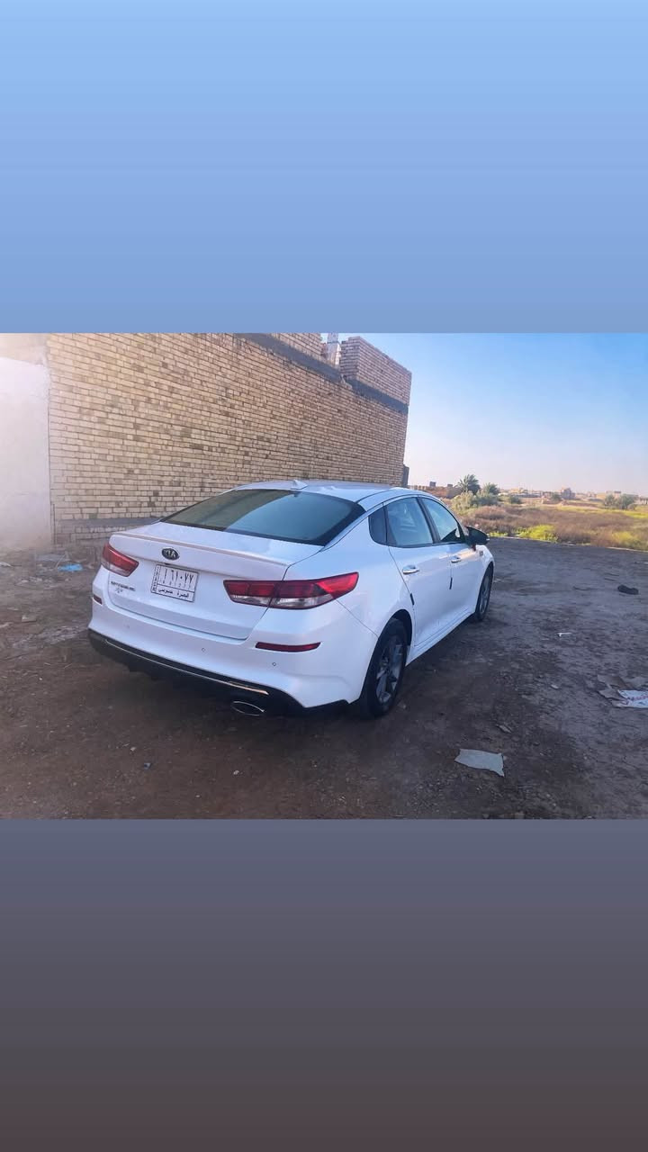 كيا اوبتيما ٢٠٢٠ رقم بصره السياره نظيفه بشكل  ونصبه تخبل واحلى من الصور وارد امريكي ماشيه ١٢٨ تحويل شوكت متريد
السياره مفوله مواصفات عدا بنراما
مبدل جاملغ وبنيد بدون دواخل  
مكاني ذي قار قلعة سكر
سعرها ١٤٥ وبيها مجال حك الجيه
***********
