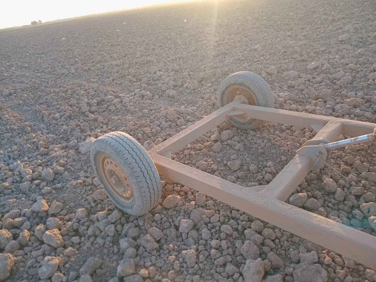 معدلان للبيع العرض ٣امتار عمل صويره السعر ١٨٠   ***********
