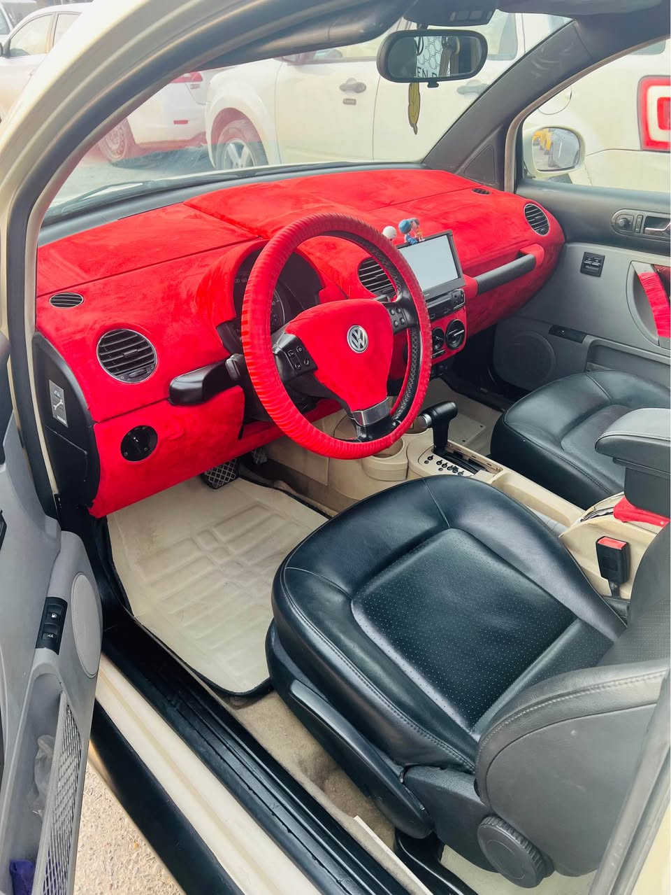 السلام عليكم فوكس واكن بيتل موديل ٢٠٠٨ مشروع وطني شرط التحويل سياره جاهزه من كلشي محرك والكير بشرط تخم تاير جديد تبريد تتفئه شغال سياره جاهزه ترايك وين يعجبك  بيها حادث جامرلغ السكن الامامي وشويه بالدوسه وصبغ حزام جماليه السعر (65) بيع ومراوس *********** كركوك, العراق
