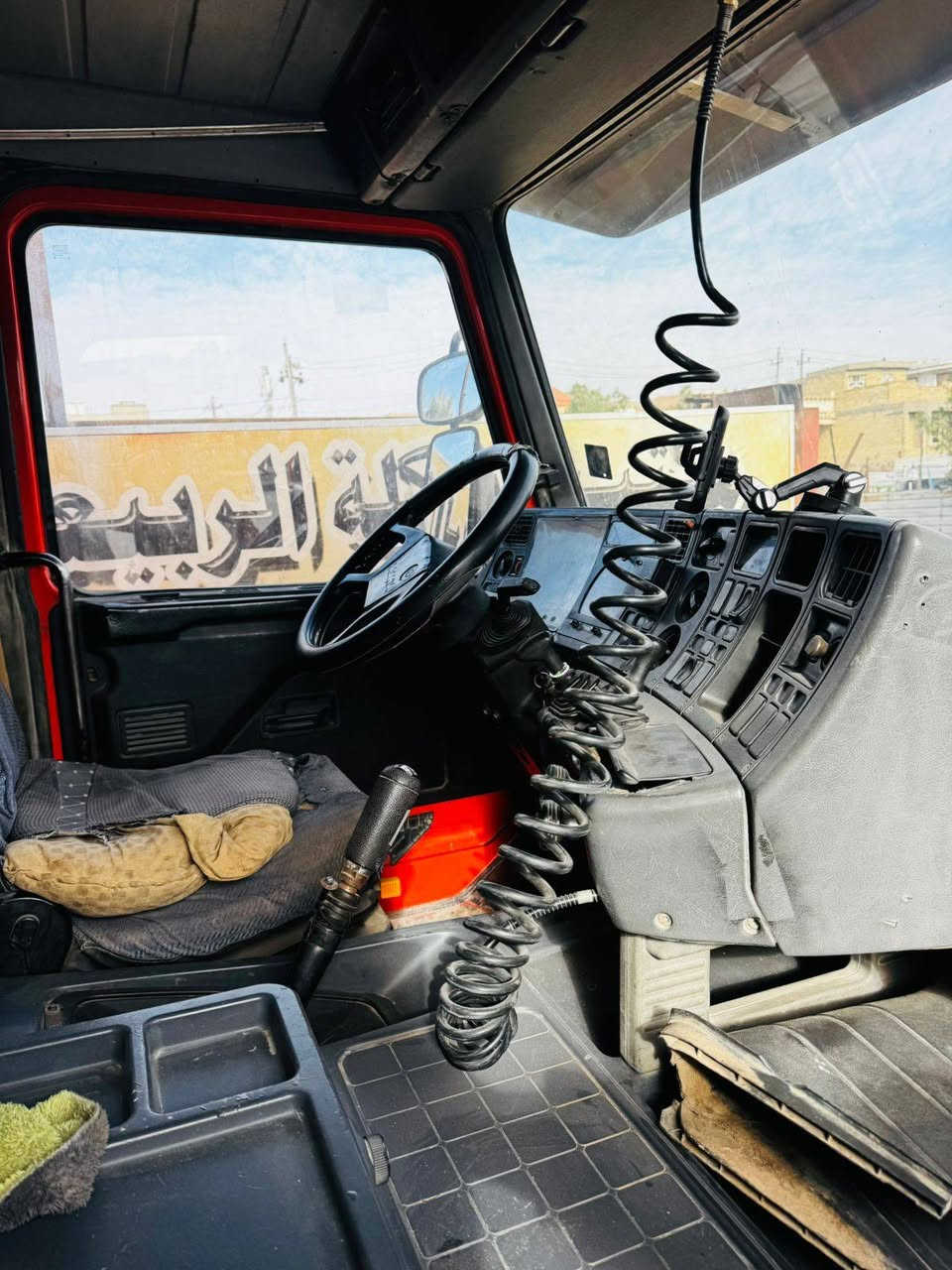 سكانيا البيع موديل 92 رقم نجف انكليزي مكينه 112ونص كير 5/5 تخم تاير جاهزه الشغل مابيه نقص العنوان بغداد البلديات ‏‪السعر 110 رقم راعيهه ‏‪0772 969 6486‬‏
