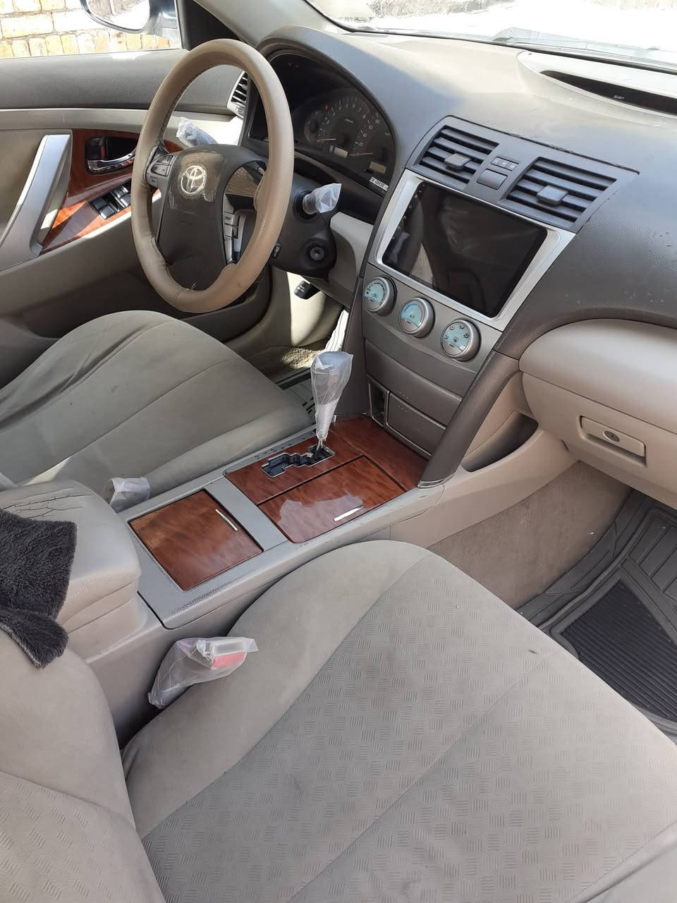 سلام عليكم كامري 2009 خليجيه فول مواصفات سياره جديد ما عايزه كلشي بيه باب صدر مصبوغ وجامل الخلفي مصبوغ سياره جديده رقم قادسيه رقم الهاتف ***********
