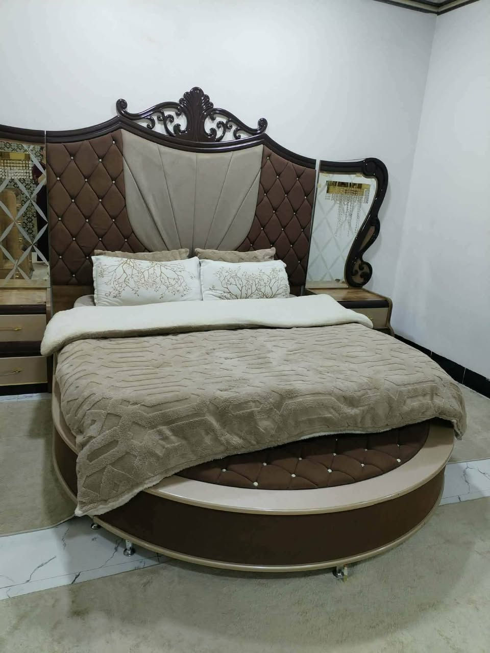 غرفة تركي ثقيل كاملة للبيع
موصل/ جانب الأيسر
 ***********
