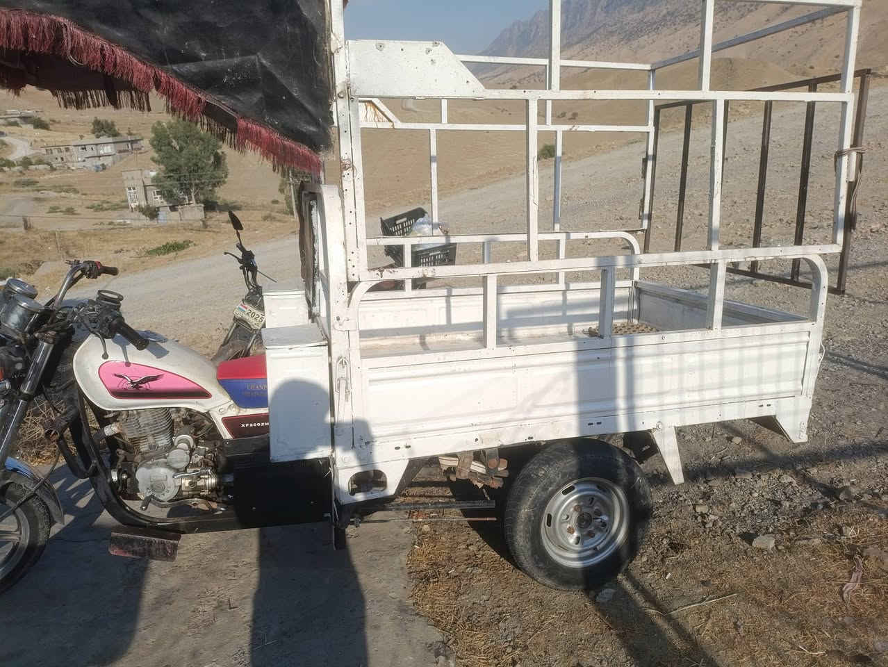 سڵاو هاوڕئیان ئەم ماتۆڕەمان هەیە بۆ فڕۆشتن
بە شەرتی گئڕ و مەکینە جرکەی تیا نیە  کارەبای و 
هەموو گیانی بەشەرتە مەکینە 200 زۆر بە قوەتە 
شووئن قەزای دووکان ***********-------***********
