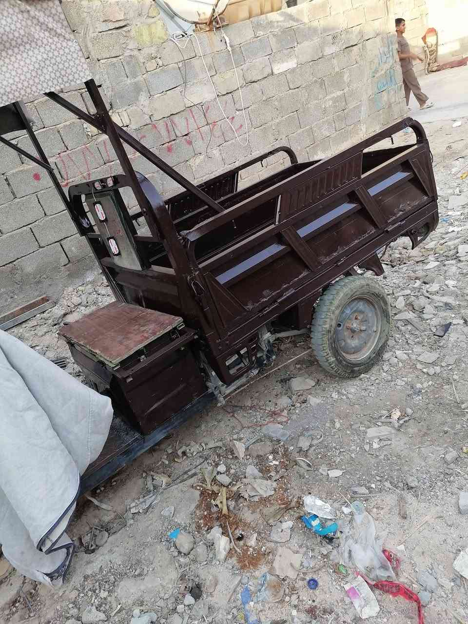 السلام عليكم ستوته نضيفه بطاريات نضافه 80 بالميه نقصها لايت امامي يعني كهربائيات اماميه عقل جديد ب 500 وبيها مجال رقم *********** عنوان بغداد متواجد خاص
