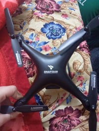 طائرة • درون • مجال