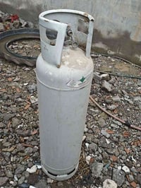 ئەم بوتڵە گەورە بۆ فرۆشتن ...  نرخی قوفڵ ١٥٠ هەزار  ٠٧٧٠٠٣٧٥٢٩٥