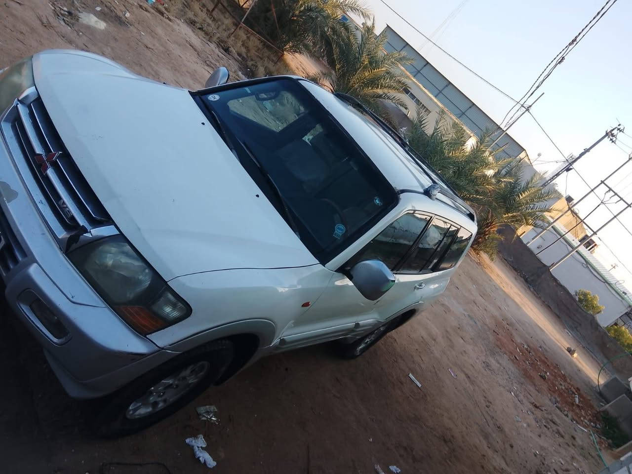 السلام عليكم
باجيرو للبيع مكفوله ما عده كرن مال السايق حداديه كهرباء مكينه 3000 بلادي وتبريد شغال السياره نضيفه كلش كلش ونمرتها اربيل السعر 85 وبيها مجال  للاستفسار ***********
