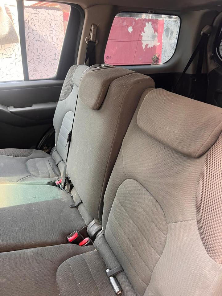 السلام عليكم. نيسان بافندر ٢٠٠٨ وارد امريكي محرك خير من الله كير جديد حادثها جاملغ خلفي ورا السايق بي معجون السياره حلوه ومصبوغه حزام رش فقط للجماليه 
السعر ٨٥ وبيها مجال 
مكانها بابل رقم بغداد ب اسمي 
***********
