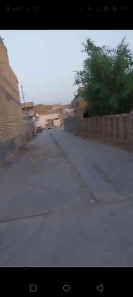 قطعه للبيع 120م.        السعر36
حي الغدير قرب المستوصف الصحي خلف شارع الصدرين 
خريطة :غرفه +صاله +مطبخ +صيحات .منور+ديوانيه 

 خرسانه وحدل وبتلو ودفان وصب جاهزه للبناء 
***********اتصال فقط
