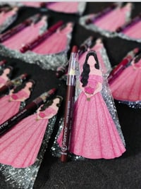 يسعدلي صباحكم غوالي😘  كوشه خطوبه 💍 حنه♥️ عرس 💃 سويت تخفيضات الكوشه  ب١...