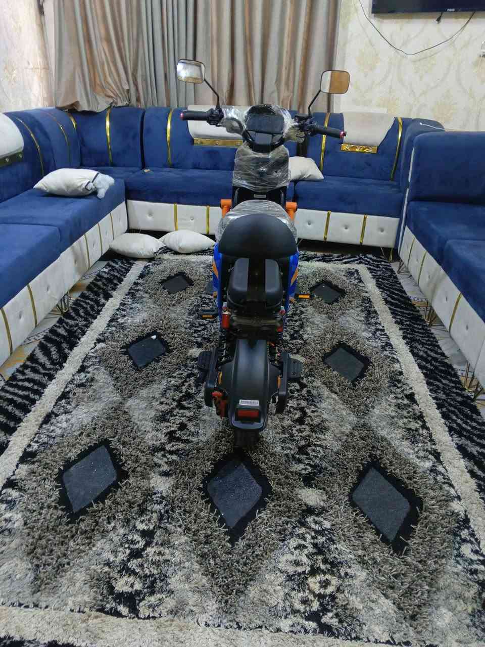 دارجه R9 جديدة طالعه صار 10 ايام  من الوكيل للبيع ***********
