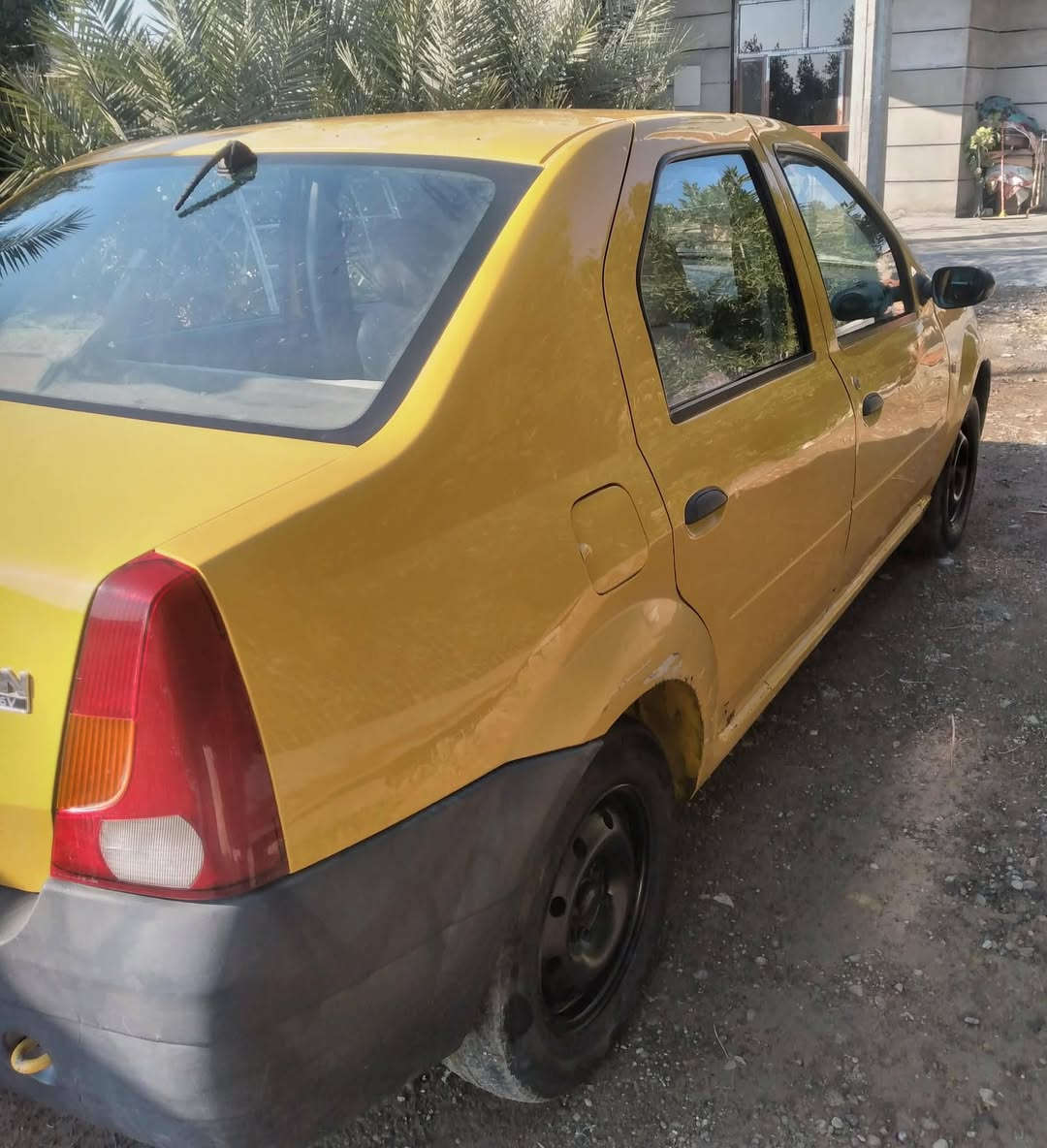 السلام عليكم
رينو لوكان 2009 بغداد 
كير ومكينة جيده 
مصفرة هيئة وغرامات 
سنوية بسمي رقم دولي 
تحويل مباشر 
سيارة جديدة وجاهزة 
تخم تاير جديد 
مدوشمة وكاملة 
السعر ٣٥$ وبيها مجال 
مكاني بغداد تاجي سبع البور

ه
***********
