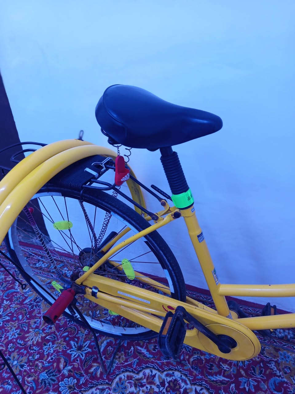 سلام عليكم بايسكل للبيع حجم 26 نضافه حلوه شركه حرف واحد A مداكر نضيفه و بريك كدام. بايسكل موديل (2021) بس الويلات موديل (2023).. مجمبز و حربي...... لمو شراي لا يلطش... بايسكل تره حلو نضيف..... السعر 135 بي مجال قليل للشراي فقط رقم الواتساب خاص...      

***********
