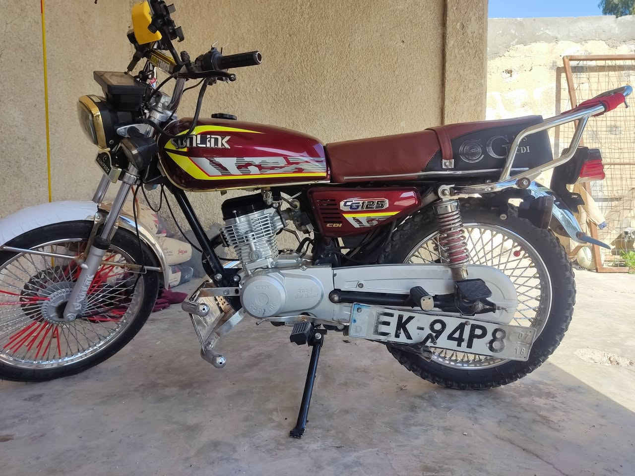 السلام عليكم دراجة تايكر موديل 2024 اربعه كير كامله شغل وتطلع نضيفه مرتبه اوراق بيه دشبول ششغال  دراجه ,(كامله ) المكان شهربان السعر خاص الاستفسار ***********
