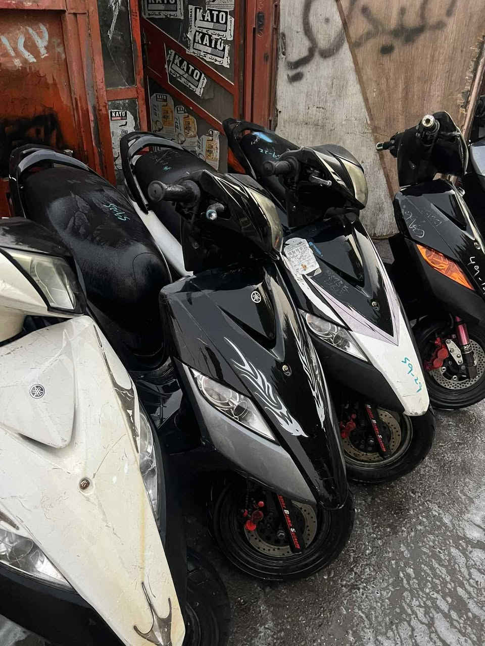 سلام عليكم للبيع دراجات رمبه رمبه رمبه حاويه سرعتهن ١٤٠ مكاني بغداد الغزاليه لشراي  *********** ثعالب وكامكو اسعارهن ٨٥٠ قفل بدون عمله رجان
