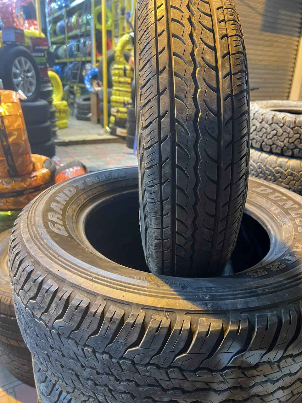 سلام عليكم اطارت حاويه ياباني كافت انوع القياست متوفره سعر زوجً 40 الف النجف شارع ابو صخير مجاور جامع الذهبي الاستفسار ***********@
