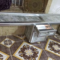 ميز حلاقة • ألمنيوم