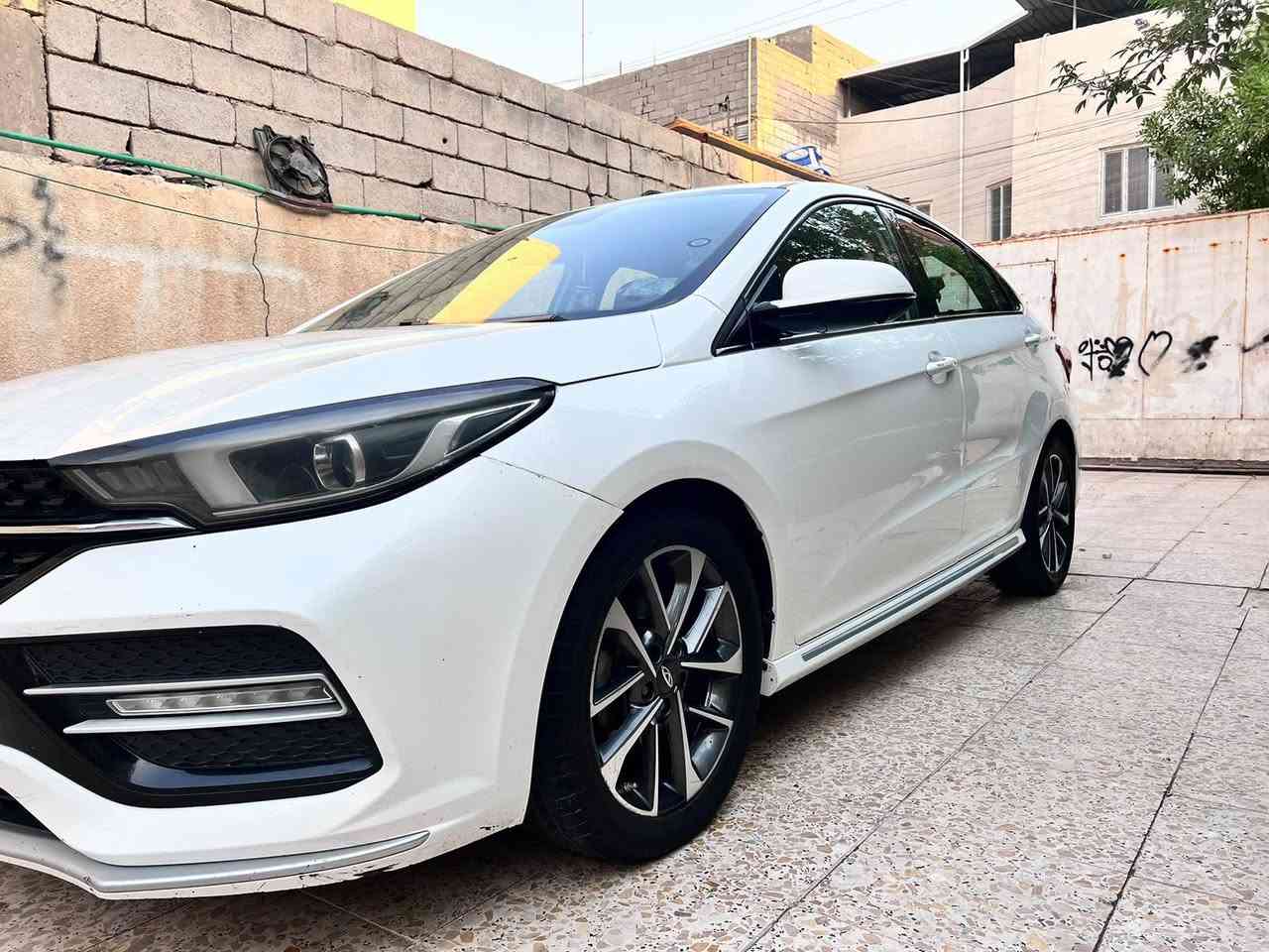 السلام عليكم شيري اريزو6 موديل 2020ARRIZO6 رقم بصره تحويل مباشرمحرك 1500 كفاله عامه ضربه وتبديل وصبغ السياره فول مواصفات شاشه لمس بصمه تشغيل وبصمه ابواب تشغيل عن بعد 4كامرت محيطه حساسات أمامية وخلفية وضعيتين قياده ايكو وسبورت فتحه وكشنات جلد لد متغير  بلدشبول والبيبان تحكمات استيرن تثبيت سرعه وبعد هواي مواصفات بيهه السعر 78 هاتف ***********
