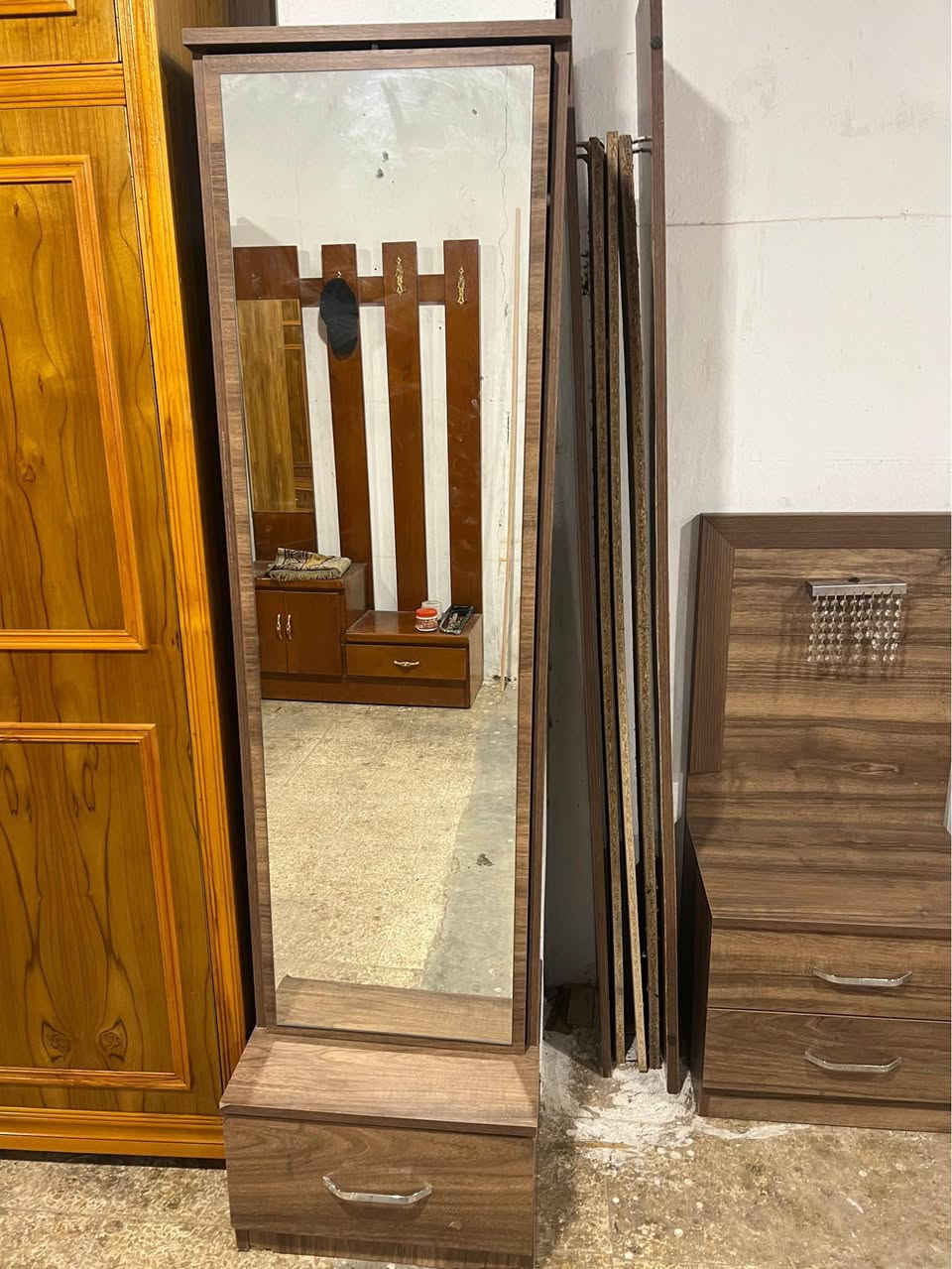 غرفه تركي للبيع 💫💫✨
صاج تركي شغل موديل حديث شغل توصي 
للاستفسار الاتصال على الارقام 
اسيا 📞(***********)
كورك📞  (***********)
عنواننا 
الحدباء معرض ابو حسون قرب مرطبات البحرين ❄️⭕️⭕️ موصل, نينوى
