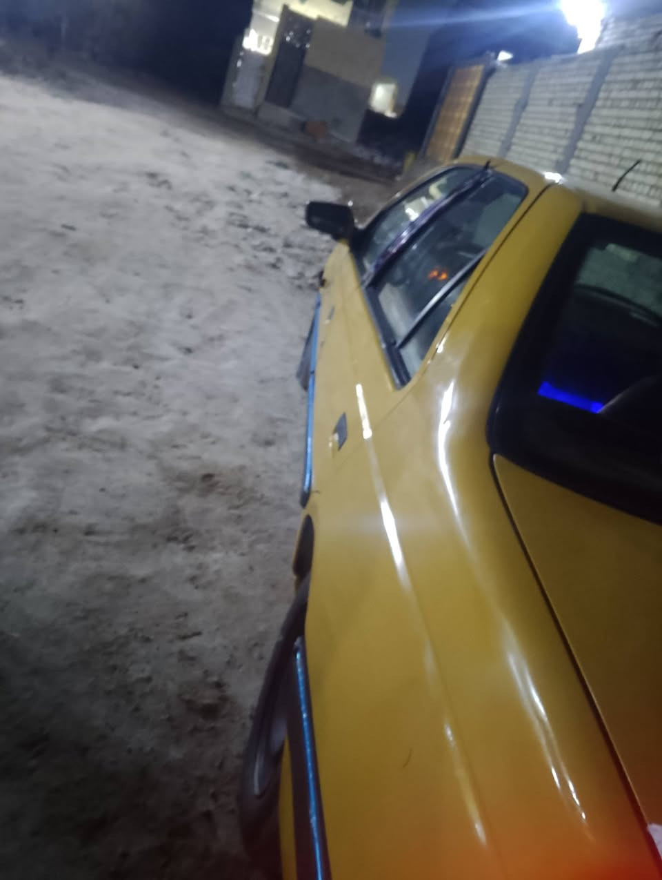 سلام عليكم سياره بيجو لميس موديل 16 مكفوله كفاله بس بيه طخطخات بصيطه المحرك شادينه جديد فرنسي وكير مكفول كفاله السعر 48 وبيه مجال للشراي 
***********
