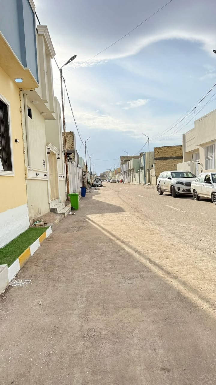 بيت للبيع مساحه 100متر مربعه تحتوي عله غرفتين بسعر 42مليون وقابل لتفاوض

موقعه عله شارع الصب مقابيل ملحق قريه الغدير 

طابو زراعي سند 25 قرار محكمه 

لا استفسار واتساب و اتصال

***********
