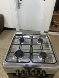 اسلام عليكم طباخ اربع عيون نضافه 80% للبيع السعر 75 الف وبي مجال بسيط ...